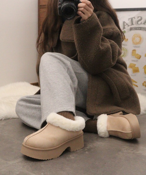 Dedes(デデス)の「Dedes 厚底 チャンキーヒール×バックベルト/スリッポン ムートン ファー シューズ(スリッポン・レディース・ブラック系2/ベージュ系1/ベージュ系2/ブラウン系2/ブラウン系1/ブラック系1・45/41/39/35/43/37)」の22枚目の写真