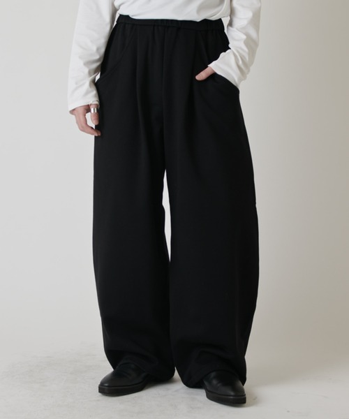 Lui's（ルイス）の「ルーズフィットスウェットワイドカーブパンツ（スウェットパンツ・メンズ・アイボリー/ブラック・S/M）」の2枚目の写真