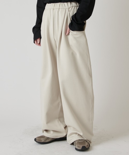 Lui's（ルイス）の「ルーズフィットスウェットワイドカーブパンツ（スウェットパンツ・メンズ・アイボリー/ブラック・S/M）」の5枚目の写真