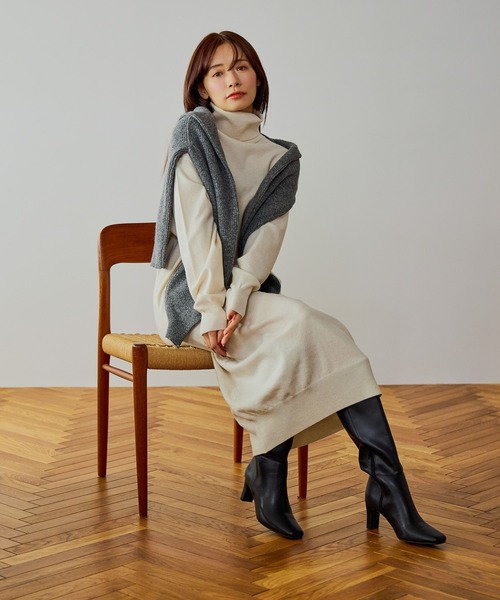 mysty woman（ミスティウーマン）の「コクーンニットワンピース 645243（ワンピース・レディース・アイボリー/ブラウン/ネイビー・FREE）」の2枚目の写真