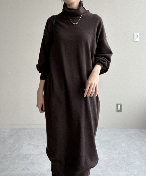 mysty woman（ミスティウーマン）の「コクーンニットワンピース 645243（ワンピース・レディース・アイボリー/ブラウン/ネイビー・FREE）」の21枚目の写真