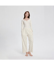 EAU CLAIR（オークレール）の「ロリー長袖トップス + パンツセット（ルームウェア/パジャマ）」