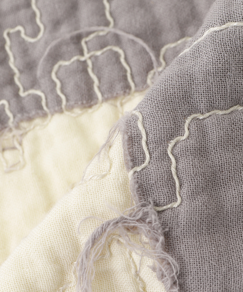 journal standard Furniture （ジャーナルスタンダードファニチャー）の「HORSE QUILTING THROW　ブランケット（ブランケット・レディース・アイボリー/ブラウン・FREE）」の11枚目の写真