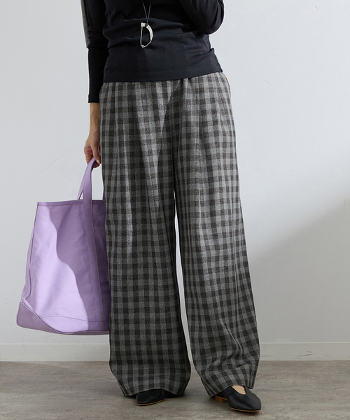 IENA（イエナ）の「ウォッシャブル ギンガムチェックイージーパンツ（その他パンツ・レディース・チャコールグレー・34/38/36）」の3枚目の写真