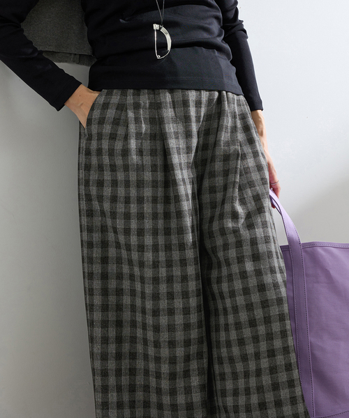 IENA（イエナ）の「ウォッシャブル ギンガムチェックイージーパンツ（その他パンツ・レディース・チャコールグレー・34/38/36）」の7枚目の写真