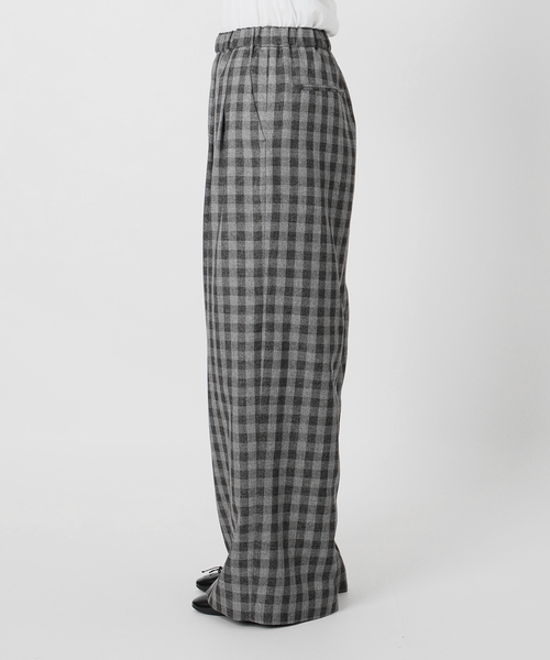 IENA（イエナ）の「ウォッシャブル ギンガムチェックイージーパンツ（その他パンツ・レディース・チャコールグレー・34/38/36）」の13枚目の写真