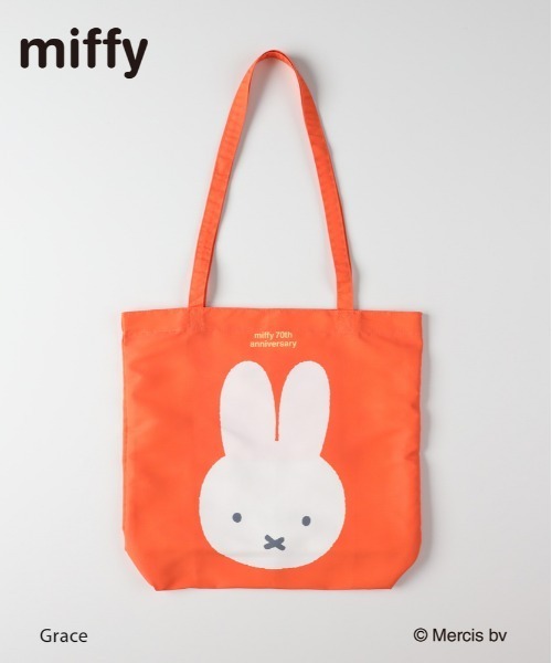 Right-on(ライトオン)の「【miffy】70周年限定 ボアポーチ内蔵 トート型エコバッグ (コンパクト収納 / ギフト / 洗える素材)(エコバッグ/サブバッグ・レディース・オレンジ・ONE SIZE)」の2枚目の写真