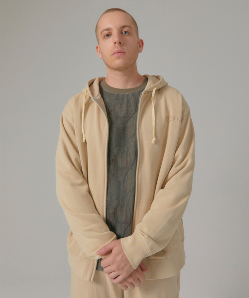 LMCの「WASHED OG APPLIQUE ZIP UP HOODIE beige(パーカー・メンズ・その他・S/M/L/XL)」の2枚目の写真