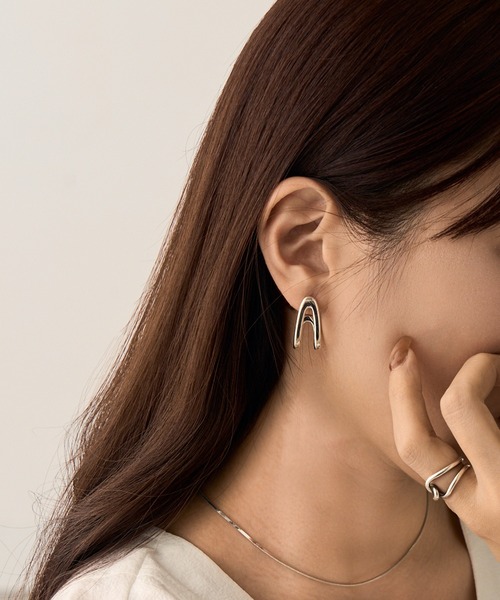 PHILIPPE AUDIBERT（フィリップ オーディベール）の「【PHILIPPE AUDIBERT】Hedda ピアス BO6746 AR（ピアス（両耳用）・レディース・シルバー・FREE）」の4枚目の写真