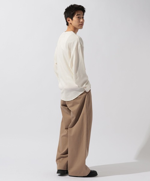 niko and...（ニコアンド）の「ワッフルヘンリーネックプルオーバー（Tシャツ/カットソー・メンズ・その他1/オフホワイト/ブラック・MEDIUM/LARGE）」の5枚目の写真