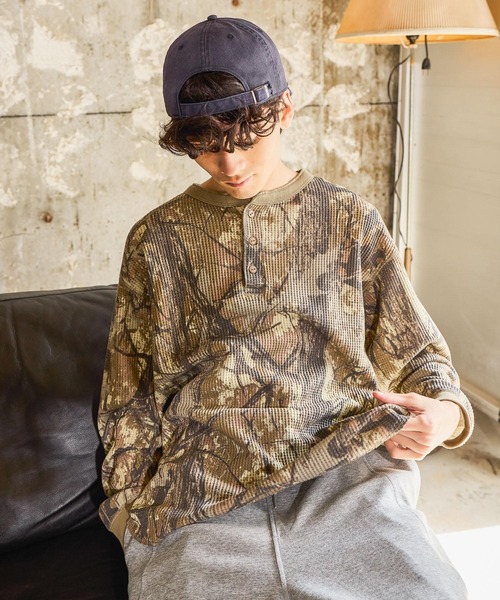 niko and...(ニコアンド)の「ワッフルヘンリーネックプルオーバー(Tシャツ/カットソー・メンズ・その他1/オフホワイト/ブラック・MEDIUM/LARGE)」の8枚目の写真