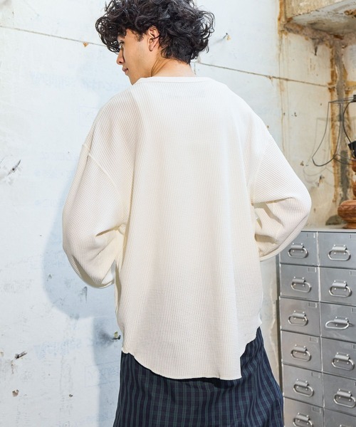 【ホワイト】コットンヘンリーネックプルオーバー コットンヘンリーネックプルオーバー | Cut and sew | HER. Online Store