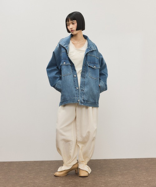 ADAM ET ROPE'（アダムエロペ）の「【WEB限定】スタンドネックデニムジャケット（デニムジャケット・レディース・サックスブルー/ブルー・FREE）」の7枚目の写真