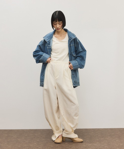 ADAM ET ROPE'（アダムエロペ）の「【WEB限定】スタンドネックデニムジャケット（デニムジャケット・レディース・サックスブルー/ブルー・FREE）」の8枚目の写真