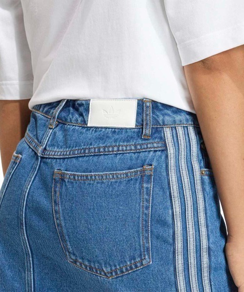 adidas(アディダス)の「adidas originals 3 Stripes Denim Skirt(アディダスオリジナルス スリーストライプス スカート デニム)(デニムスカート・レディース・ブルー系・SMALL/MEDIUM/LARGE)」の5枚目の写真