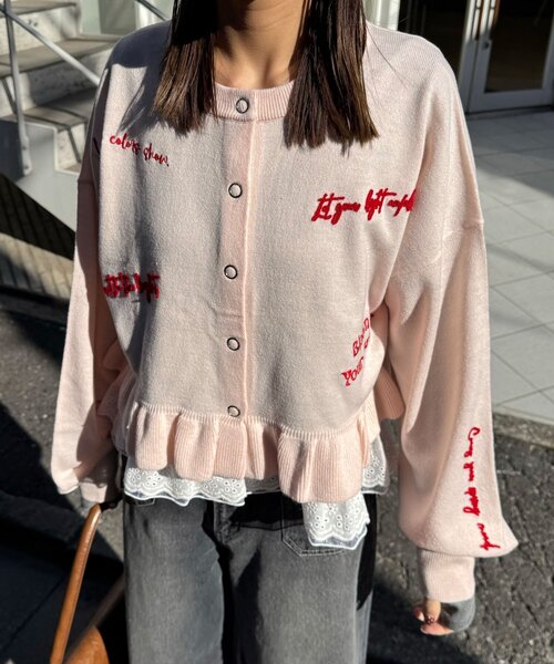 CIAOPANIC(チャオパニック)の「メッセージ刺繡配色ロゴフリルニットカーディガン(カーディガン/ボレロ・レディース・グレー/チャコールグレー/イエロー/ネイビー/ミント/ピンク・ONE SIZE)」の15枚目の写真