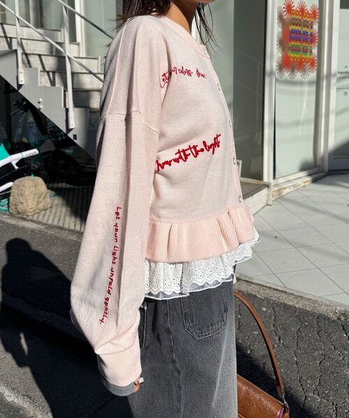 CIAOPANIC(チャオパニック)の「メッセージ刺繡配色ロゴフリルニットカーディガン(カーディガン/ボレロ・レディース・グレー/チャコールグレー/イエロー/ネイビー/ミント/ピンク・ONE SIZE)」の18枚目の写真