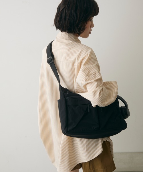 full/fill.(フルフィル)の「out pocket square shoulder bag / アウトポケットスクエアショルダーバッグ(ショルダーバッグ・レディース・アイボリー/ブラック・FREE)」の8枚目の写真
