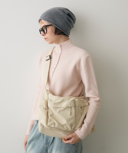 full/fill.(フルフィル)の「out pocket square shoulder bag / アウトポケットスクエアショルダーバッグ(ショルダーバッグ・レディース・アイボリー/ブラック・FREE)」の13枚目の写真