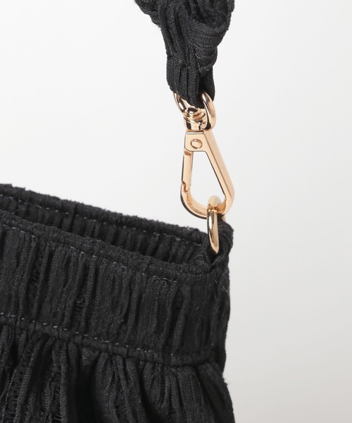 tiny tiny（ティニーティニー）の「フリルミニショルダーバッグ[tiny tiny(ティニーティニー)]（ショルダーバッグ・レディース・チャコール/ホワイト・0）」の11枚目の写真