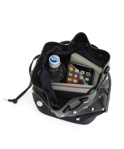 kakatoo（カカトゥ）の「カカトゥ kakatoo / WEB限定ビジューミックスチャーム ドロストバッグ（ショルダーバッグ・レディース・ブラック/ゴールド/アイボリー・FREE）」の15枚目の写真