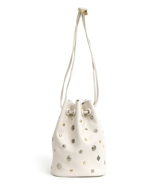 kakatoo（カカトゥ）の「カカトゥ kakatoo / WEB限定ビジューミックスチャーム ドロストバッグ（ショルダーバッグ・レディース・ブラック/ゴールド/アイボリー・FREE）」の7枚目の写真