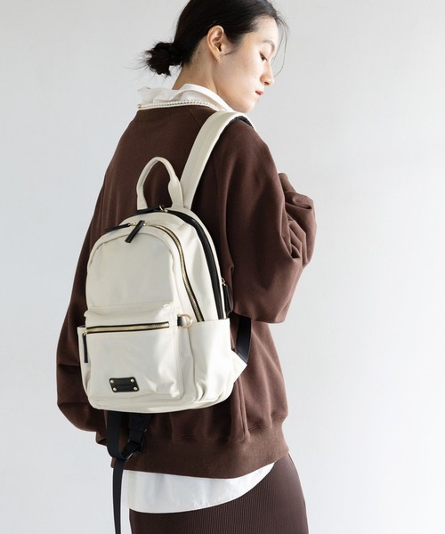 Elura（エルーラ）の「≪撥水＋マルチポケット≫MINIリュック/660886（バックパック/リュック・レディース・モカ/ブラック/オフホワイト・FREE）」の4枚目の写真