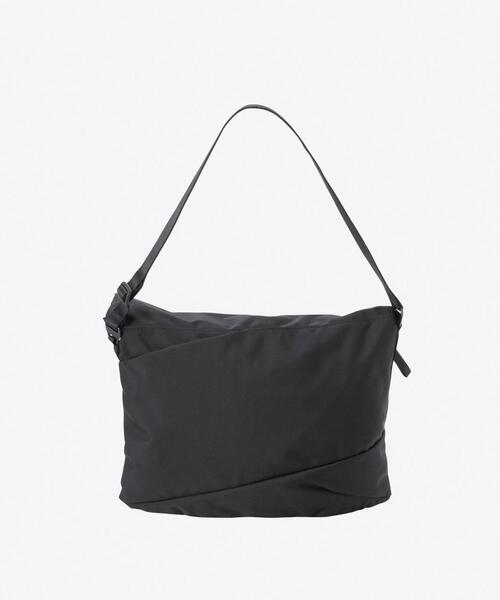 THE NORTH FACE（ザノースフェイス）の「THE NORTH FACE　PYRENEES SHOULDER L（ショルダーバッグ・メンズ・ブラック・ONE）」の3枚目の写真