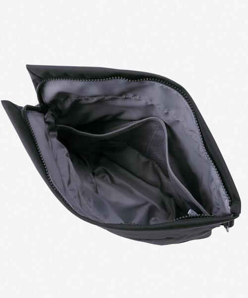 THE NORTH FACE（ザノースフェイス）の「THE NORTH FACE　PYRENEES SHOULDER L（ショルダーバッグ・メンズ・ブラック・ONE）」の7枚目の写真