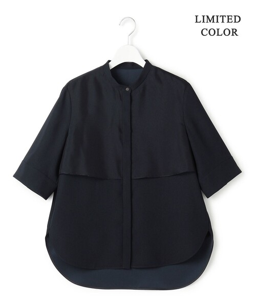 ICB(アイシービー)の「【WEB限定カラーあり】 FluidBackSatin バンドカラーシャツ(シャツ/ブラウス・レディース・ライトイエロー系/サックスブルー系/ネイビー系/ブラック系/グレー系・46/44/42/40/48)」の17枚目の写真