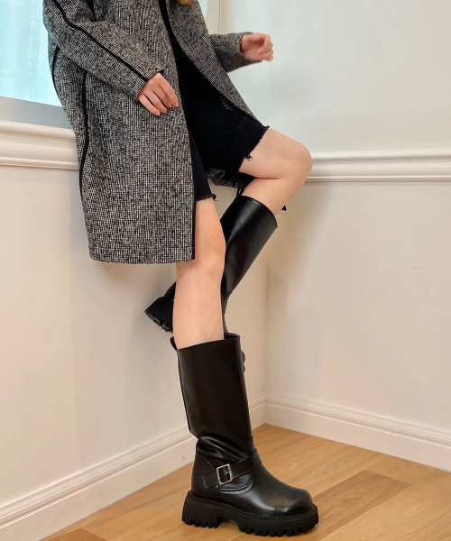 MAC MOC（マックモック）の「ホラン 2カラー ミドルブーツ 4.5cm（ブーツ・レディース・ブラック/アイボリー・23.5cm/22.5cm/23cm/24cm/24.5cm/25cm）」の4枚目の写真