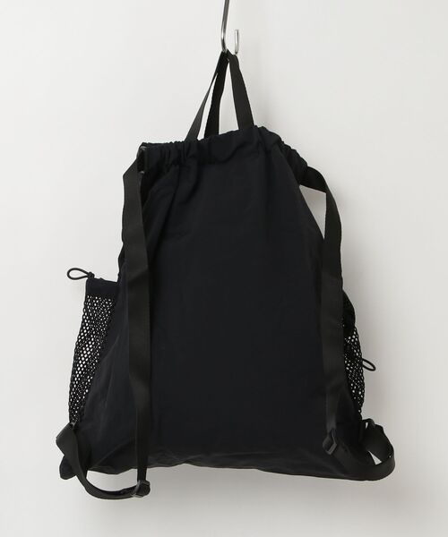 THE NORTH FACE(ザノースフェイス)の「国内未発売 THE NORTH FACE(ザ・ノースフェイス)/巾着バッグ バケット ナップサック リンデン メッシュ ジムサック/LINDEN MESH GYM SACK(バックパック/リュック・レディース・ブラック/グレー・FREE)」の3枚目の写真