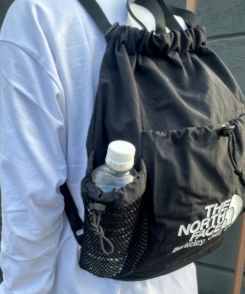 THE NORTH FACE(ザノースフェイス)の「国内未発売 THE NORTH FACE(ザ・ノースフェイス)/巾着バッグ バケット ナップサック リンデン メッシュ ジムサック/LINDEN MESH GYM SACK(バックパック/リュック・レディース・ブラック/グレー・FREE)」の12枚目の写真
