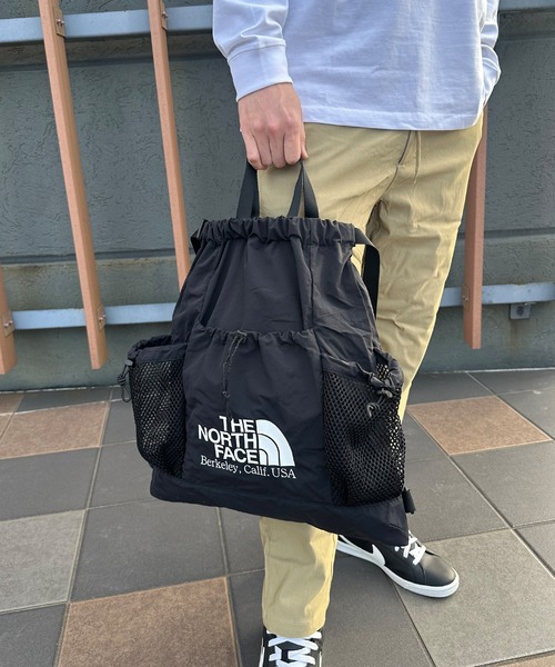 THE NORTH FACE(ザノースフェイス)の「国内未発売 THE NORTH FACE(ザ・ノースフェイス)/巾着バッグ バケット ナップサック リンデン メッシュ ジムサック/LINDEN MESH GYM SACK(バックパック/リュック・レディース・ブラック/グレー・FREE)」の11枚目の写真