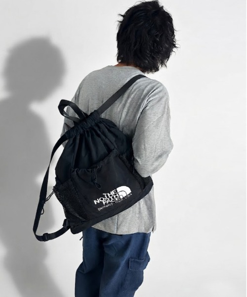 THE NORTH FACE(ザノースフェイス)の「国内未発売 THE NORTH FACE(ザ・ノースフェイス)/巾着バッグ バケット ナップサック リンデン メッシュ ジムサック/LINDEN MESH GYM SACK(バックパック/リュック・レディース・ブラック/グレー・FREE)」の8枚目の写真