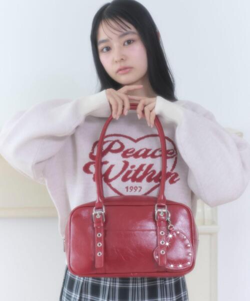 WEGO（ウィゴー）の「WEGO/スタッズハートチャーム付きハトメボストン（ハンドバッグ・レディース・ブラック/ホワイト/レッド・FREE）」の3枚目の写真