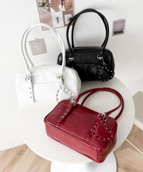 WEGO（ウィゴー）の「WEGO/スタッズハートチャーム付きハトメボストン（ハンドバッグ・レディース・ブラック/ホワイト/レッド・FREE）」の7枚目の写真