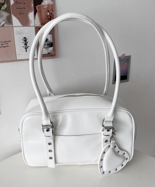 WEGO（ウィゴー）の「WEGO/スタッズハートチャーム付きハトメボストン（ハンドバッグ・レディース・ブラック/ホワイト/レッド・FREE）」の11枚目の写真