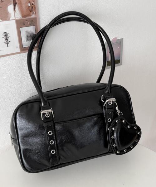 WEGO（ウィゴー）の「WEGO/スタッズハートチャーム付きハトメボストン（ハンドバッグ・レディース・ブラック/ホワイト/レッド・FREE）」の15枚目の写真