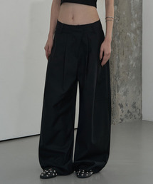 WAIST DETAIL TWO-TUCK WIDE SLACKS (BLACK)