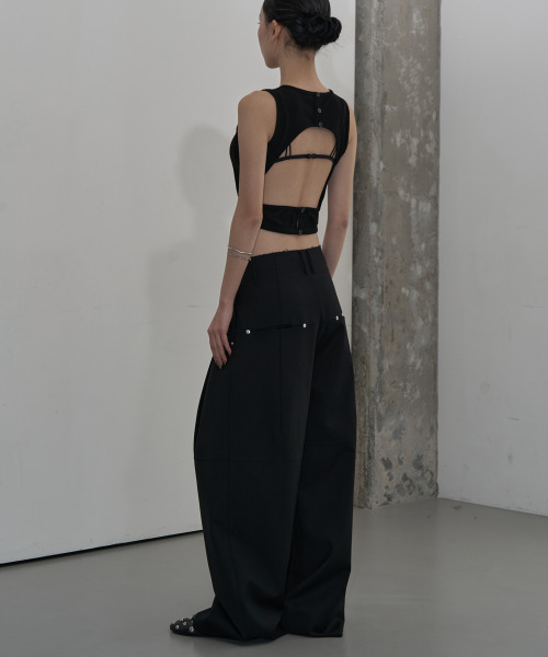 ZIZEMUSEUM(ジゼミュージアム)の「WAIST DETAIL TWO-TUCK WIDE SLACKS (BLACK)(スラックス・レディース・その他・SMALL/MEDIUM/LARGE)」の5枚目の写真