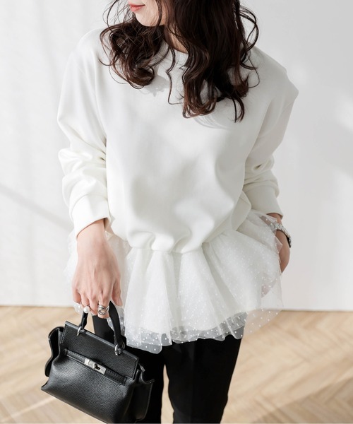 AMELY(エミリー)の「ドットチュール ドッキングペプラムトップス(Tシャツ/カットソー・レディース・ホワイト/グレー/ブラック・フリー)」の1枚目の写真