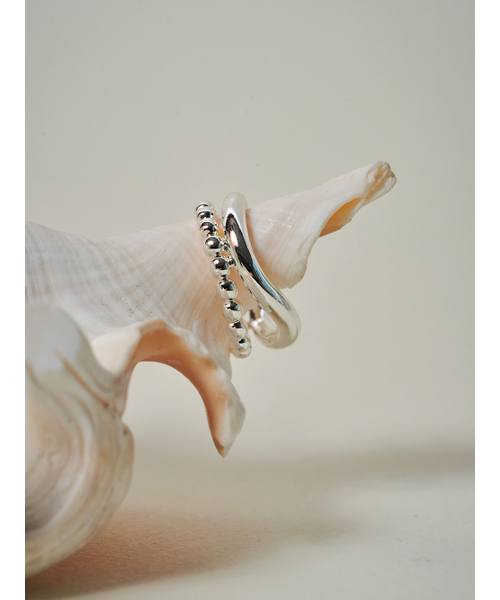 HEI(ヘイ)の「cool two lines ring(リング・レディース・その他・FREE)」の2枚目の写真