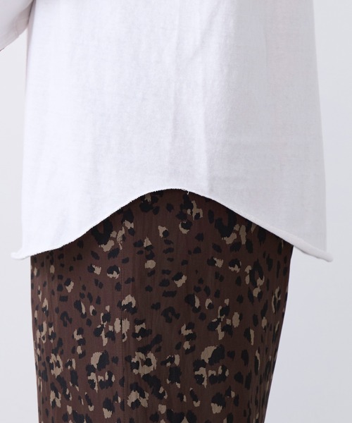 AMERICANA（アメリカーナ）の「【AMERICANA】別注-前後2WAYヘンリーネックロングTシャツ（Tシャツ/カットソー・レディース・ベージュ/ホワイト・FREE）」の12枚目の写真