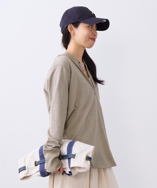 AMERICANA（アメリカーナ）の「【AMERICANA】別注-前後2WAYヘンリーネックロングTシャツ（Tシャツ/カットソー・レディース・ベージュ/ホワイト・FREE）」の3枚目の写真