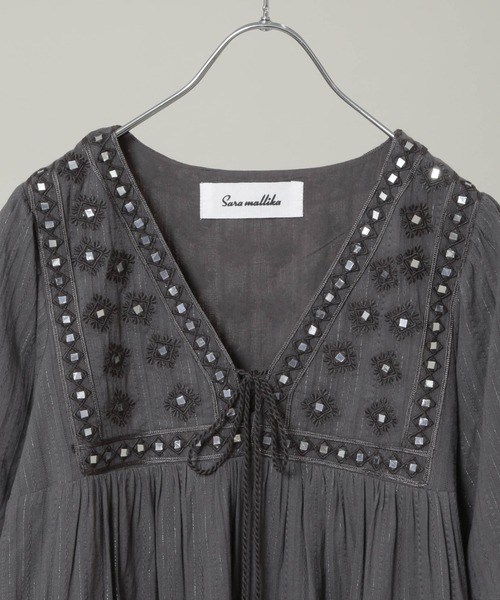 sara mallika（サラ マリカ）の「Sara mallika/Mirror Embroidery Dress（ワンピース・レディース・ベージュ系その他/チャコール・M）」の9枚目の写真