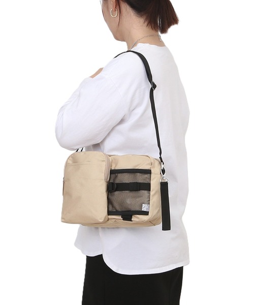 BACKYARD FAMILY(バックヤードファミリー)の「propellerheads OSAMPO BAG ポリショルダーバッグ(ショルダーバッグ・レディース・ライトグリーン/ベージュ/カーキ・FREE)」の5枚目の写真