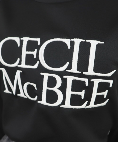 CECIL McBEE（セシルマクビー）の「刺繍ロゴクルーネックプルオーバー（スウェット・レディース・アイボリー/ブラック・LARGE/MEDIUM）」の3枚目の写真