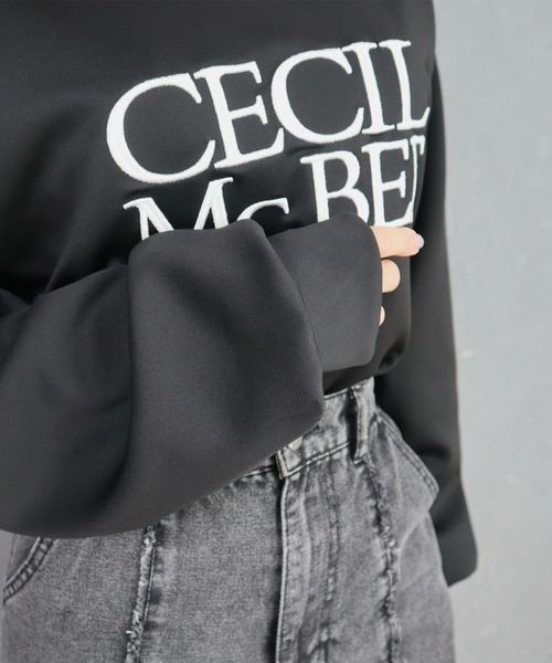 CECIL McBEE（セシルマクビー）の「刺繍ロゴクルーネックプルオーバー（スウェット・レディース・アイボリー/ブラック・LARGE/MEDIUM）」の13枚目の写真