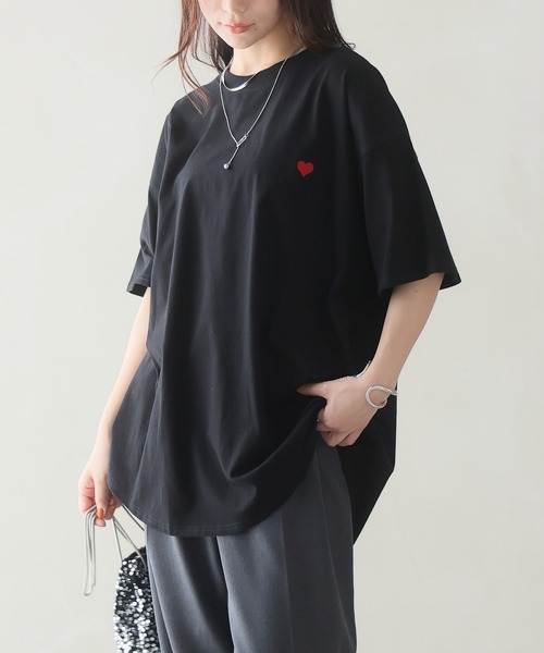 A HAPPY MARILYN(アハッピーマリリン)の「選べる4デザイン♪ 綿100% 満点 ロング Tシャツ(Tシャツ/カットソー・レディース・ホワイト×ブラック/チャコール/ホワイト系3/ブラック系2/ブラック系1/ホワイト系2/ブラック×ホワイト/ブラック系3/ホワイト系1・7L~8L/5L~6L/3L~4L/L~LL)」の6枚目の写真